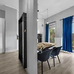 Wola Industrial By Bookinghost Appartement