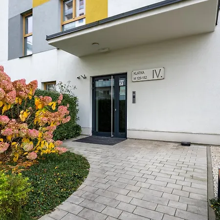 Apartman Wola Industrial By Bookinghost *