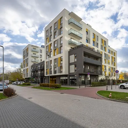 Wola Industrial By Bookinghost Appartement *