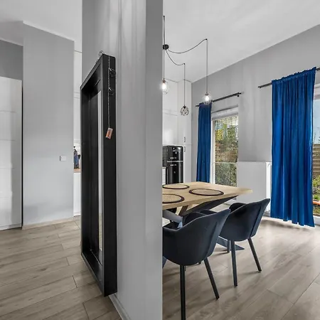 Wola Industrial By Bookinghost Apartman