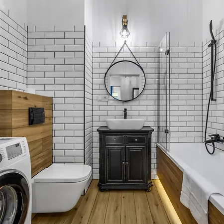 Wola Industrial By Bookinghost Apartman Varsó