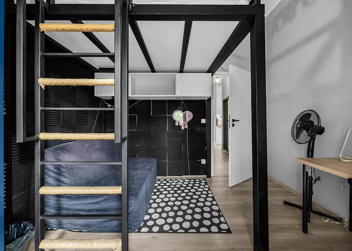 Wola Industrial By Bookinghost 아파트