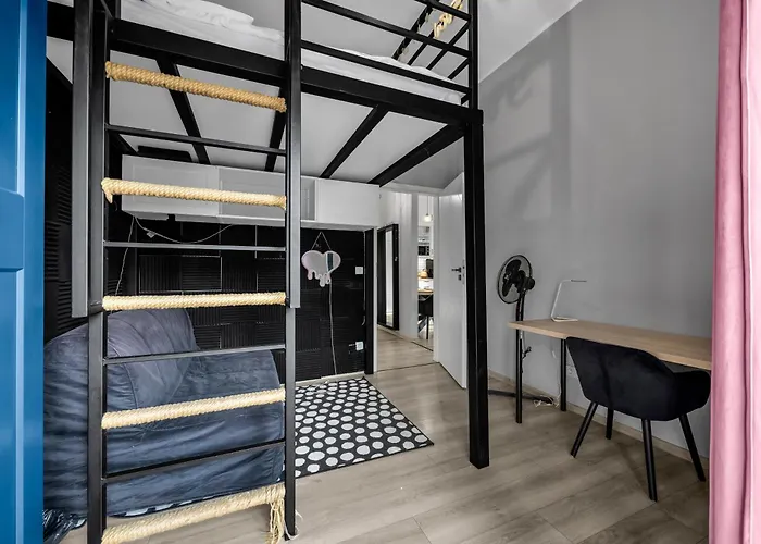 아파트 Wola Industrial By Bookinghost