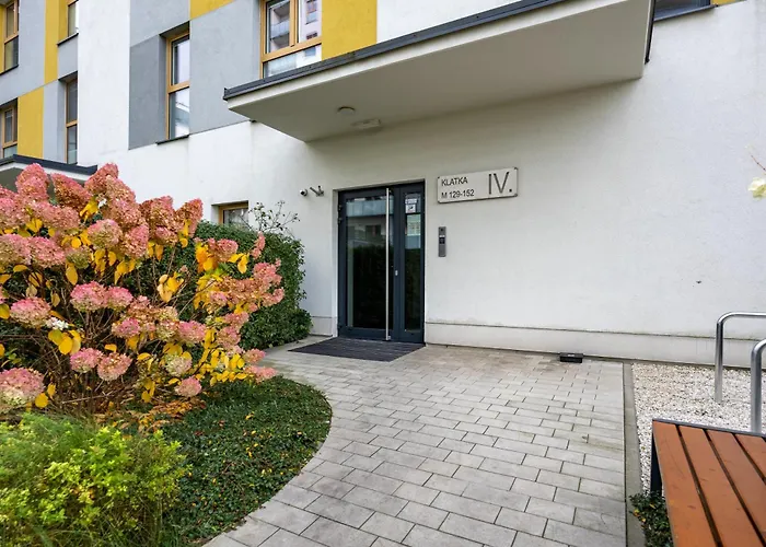 아파트 Wola Industrial By Bookinghost *