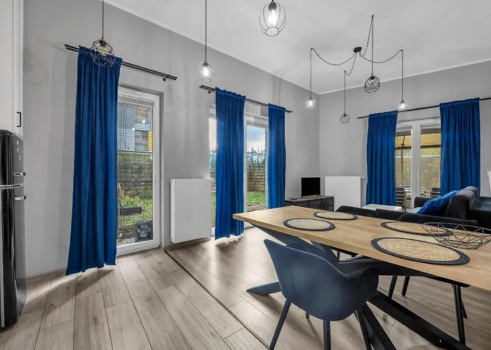 아파트 Wola Industrial By Bookinghost